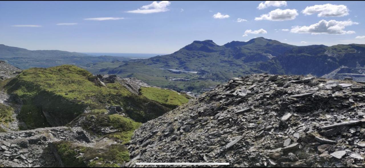 Tanygrisiau Zip Cottage Sleeps 2-3 Climb Snowdon Zip World מראה חיצוני תמונה