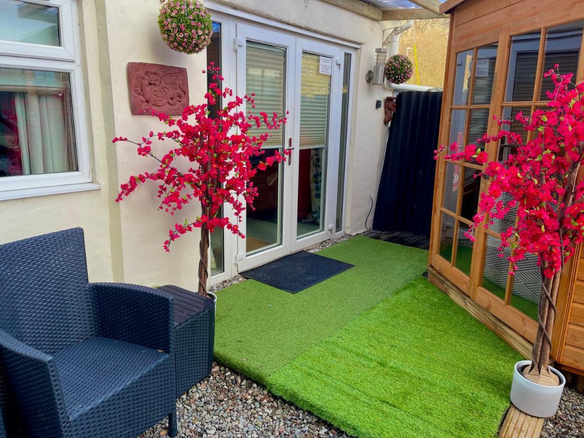 Tanygrisiau Zip Cottage Sleeps 2-3 Climb Snowdon Zip World מראה חיצוני תמונה